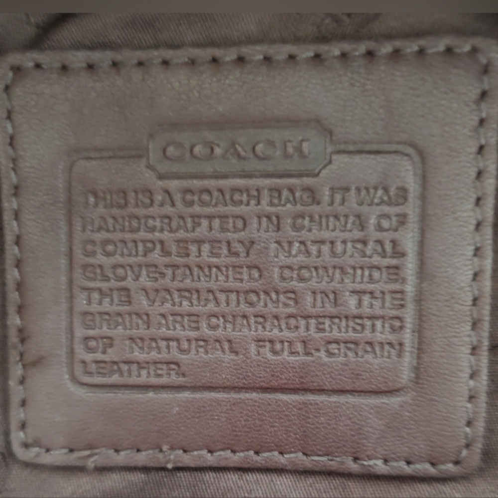 ***SOLD***Vintage 1990's Coach Large Cosmetic Bag - Picture 9 of 10